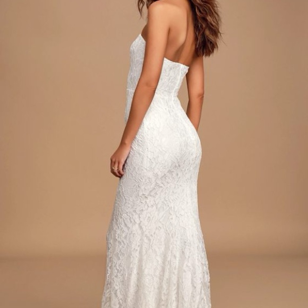 Lulu's. NWT Strapless White Lace Mermaid Gown - Picture 2 of 15